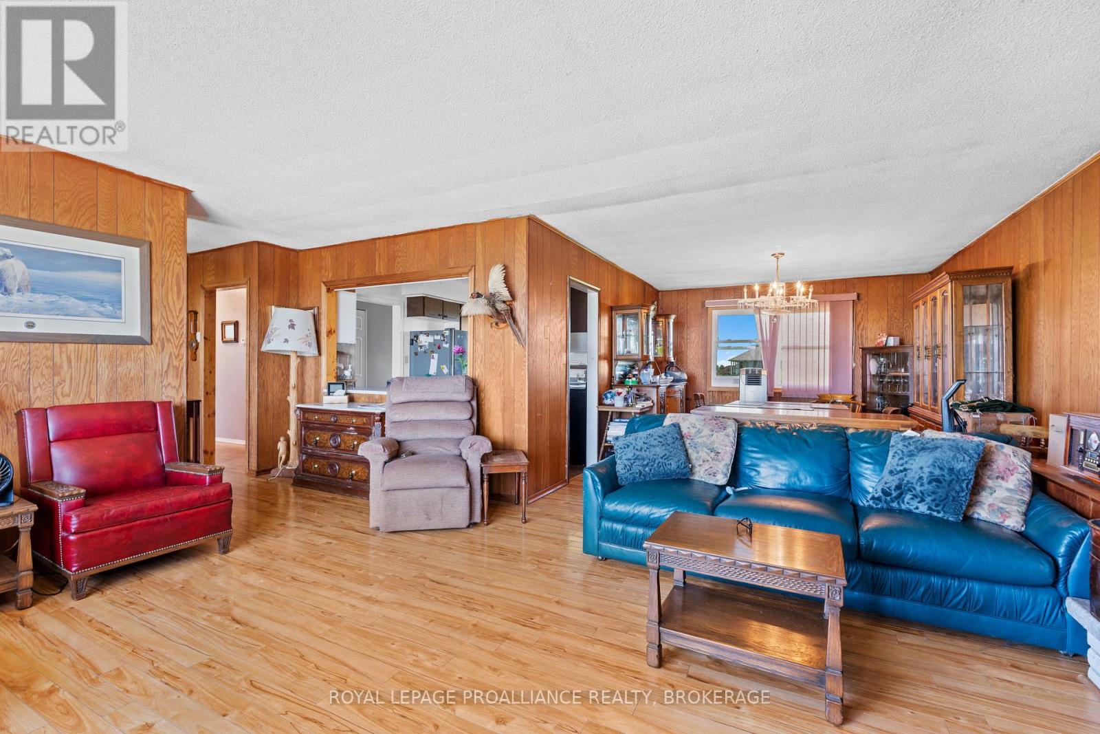 631 Highway 96, Frontenac Islands, Ontario  K0H 2Y0 - Photo 13 - X12249955