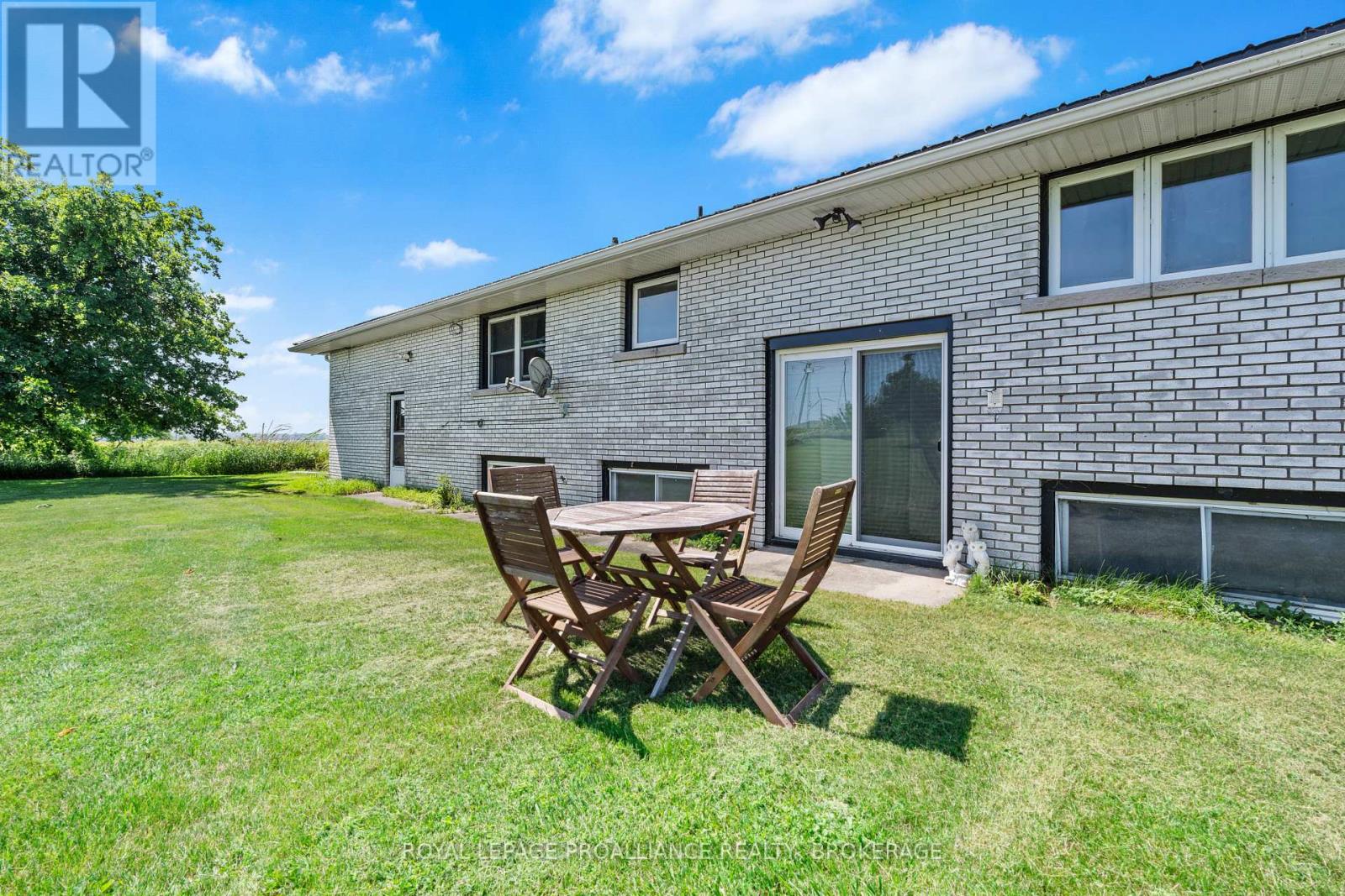 631 Highway 96, Frontenac Islands, Ontario  K0H 2Y0 - Photo 24 - X12249955