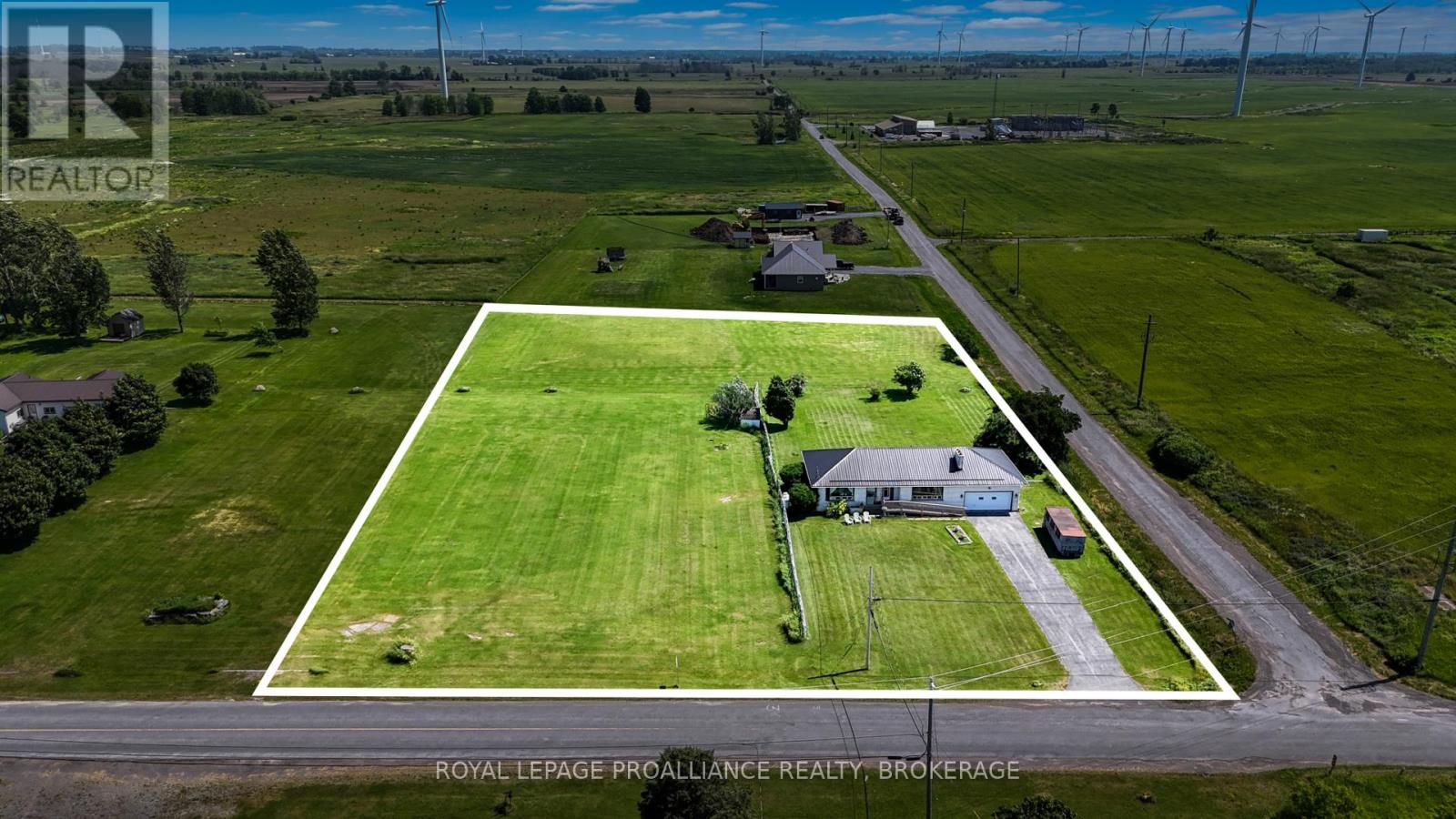 631 Highway 96, Frontenac Islands, Ontario  K0H 2Y0 - Photo 25 - X12249955