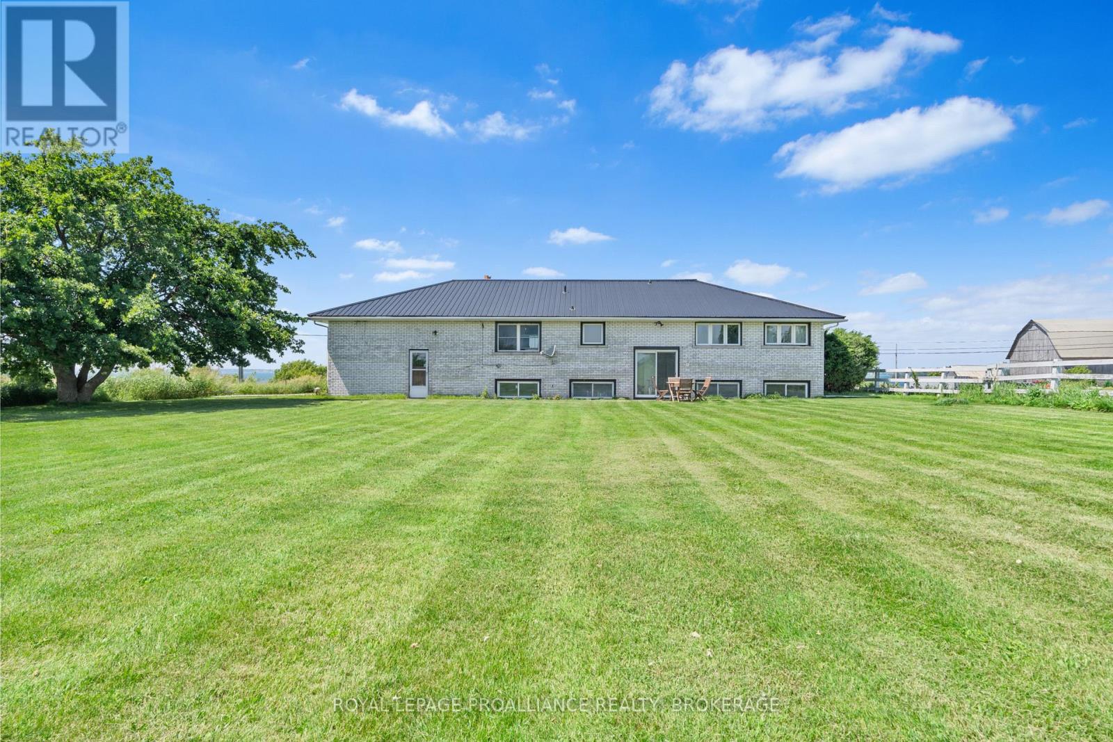 631 Highway 96, Frontenac Islands, Ontario  K0H 2Y0 - Photo 31 - X12249955