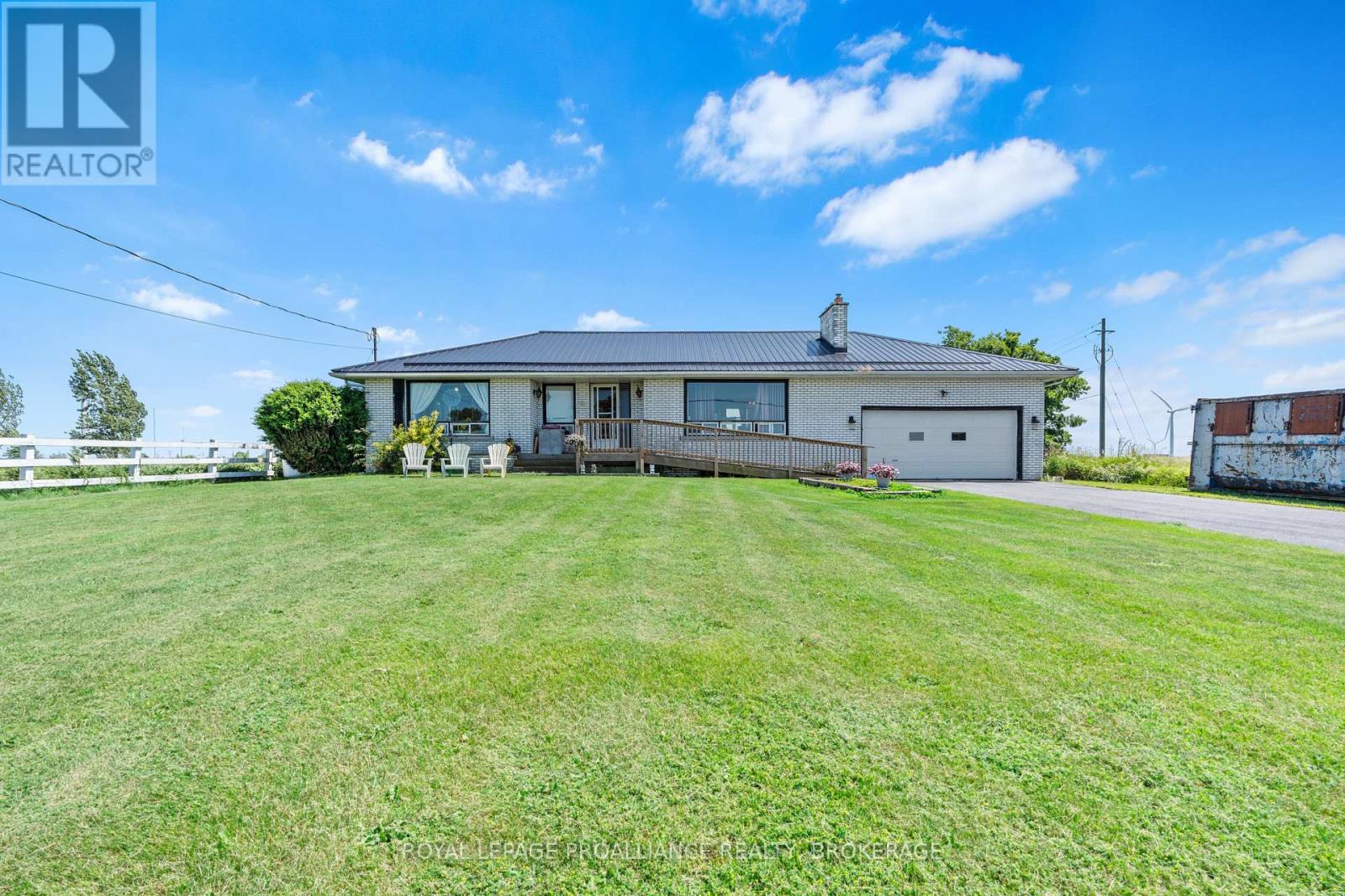 631 Highway 96, Frontenac Islands, Ontario  K0H 2Y0 - Photo 4 - X12249955
