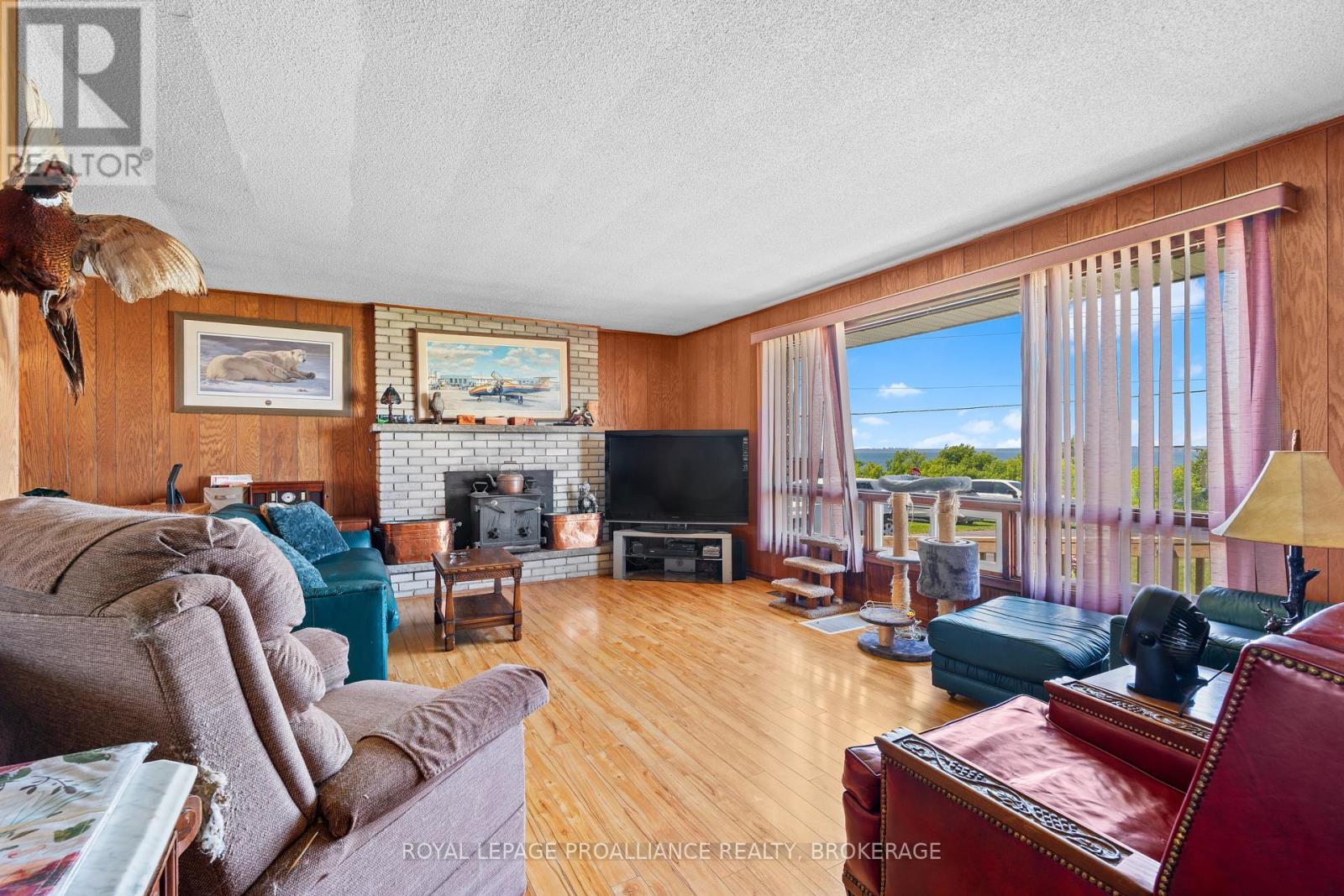 631 Highway 96, Frontenac Islands, Ontario  K0H 2Y0 - Photo 9 - X12249955
