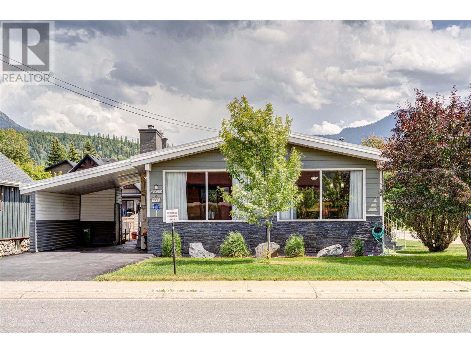 1202 6TH Avenue, Fernie, British Columbia