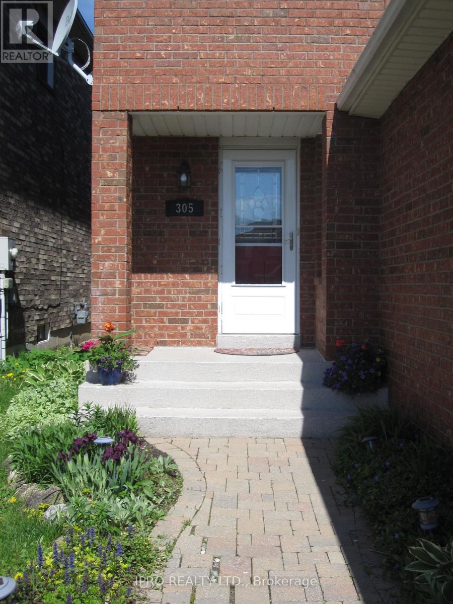 Property at 305 MARSHALL CRESCENT image 2