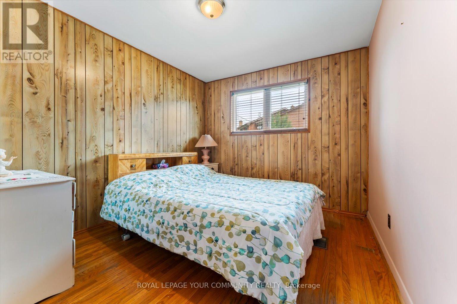 175 Lindylou Road, Toronto (Humbermede), Ontario  M9M 2B8 - Photo 18 - W12249704