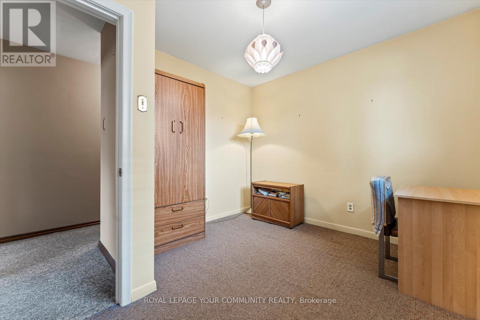 175 Lindylou Road, Toronto (Humbermede), Ontario  M9M 2B8 - Photo 20 - W12249704