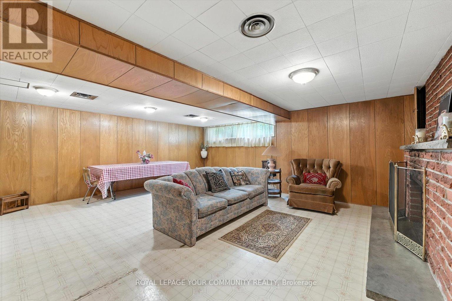 175 Lindylou Road, Toronto (Humbermede), Ontario  M9M 2B8 - Photo 23 - W12249704