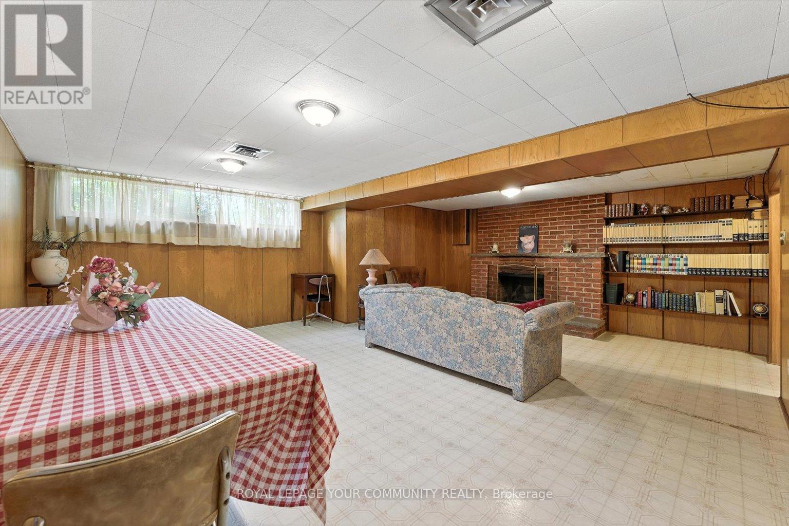 175 Lindylou Road, Toronto (Humbermede), Ontario  M9M 2B8 - Photo 27 - W12249704