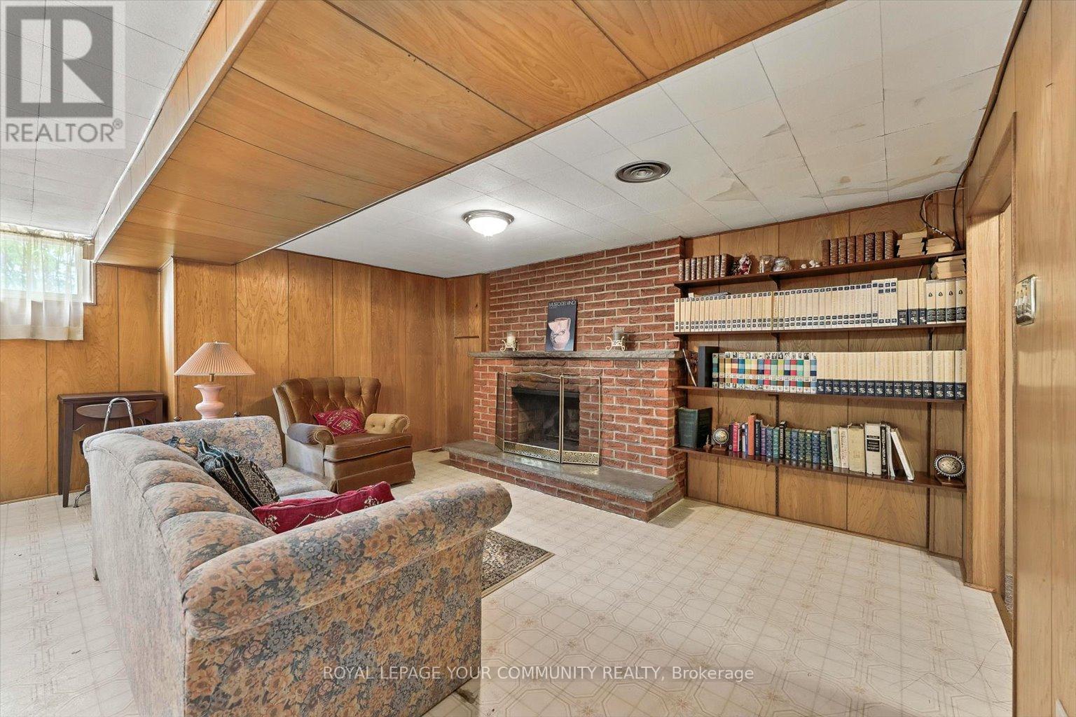 175 Lindylou Road, Toronto (Humbermede), Ontario  M9M 2B8 - Photo 28 - W12249704