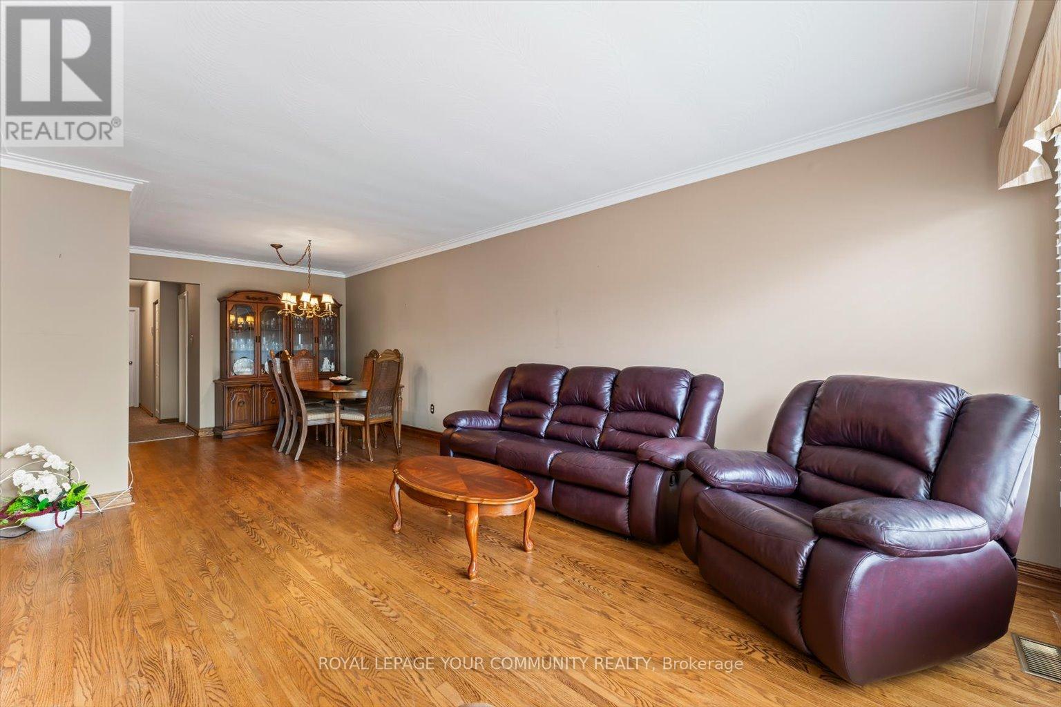 Property at 175 LINDYLOU ROAD image 3