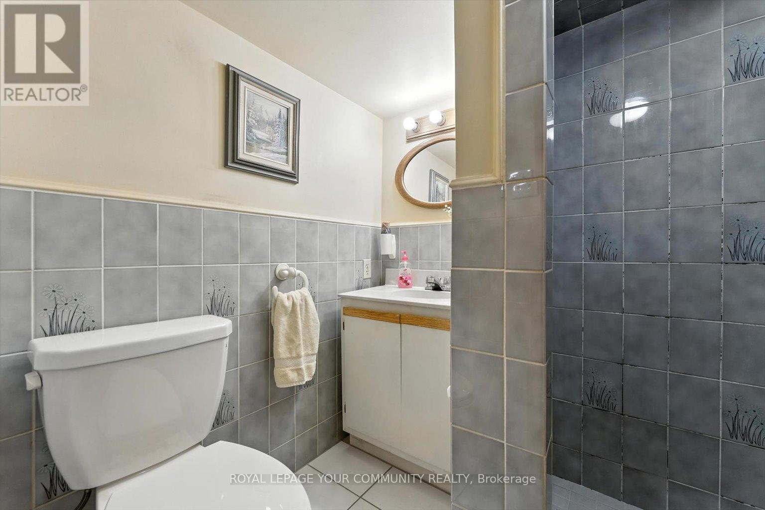 175 Lindylou Road, Toronto (Humbermede), Ontario  M9M 2B8 - Photo 30 - W12249704