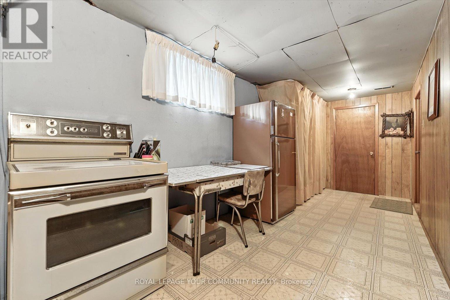 175 Lindylou Road, Toronto (Humbermede), Ontario  M9M 2B8 - Photo 32 - W12249704