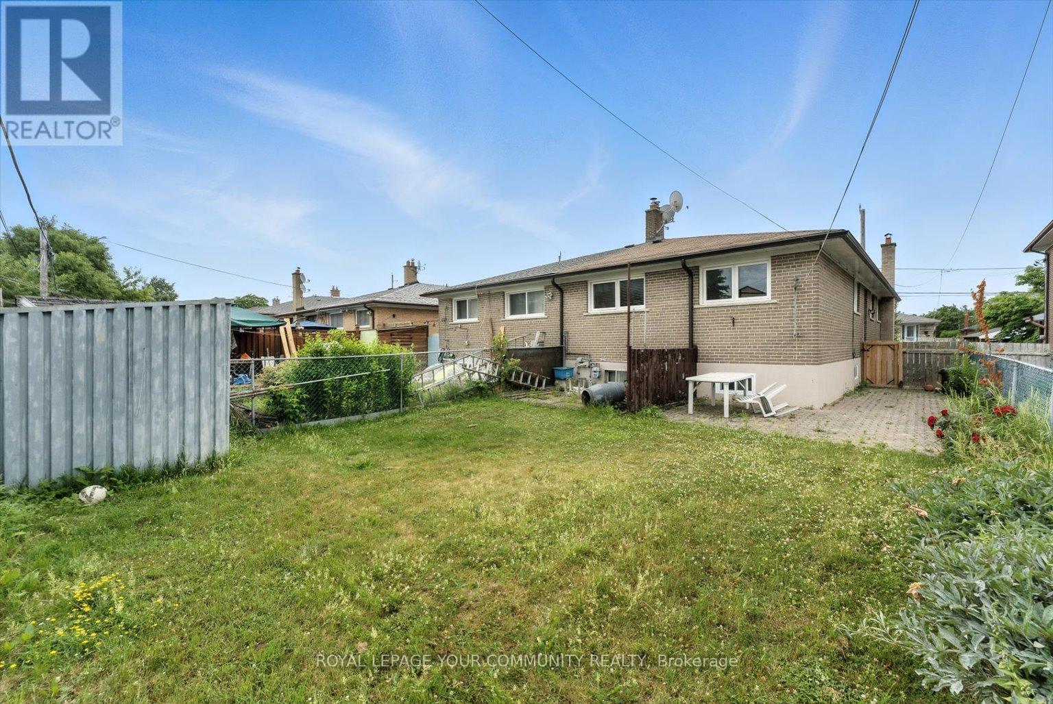 175 Lindylou Road, Toronto (Humbermede), Ontario  M9M 2B8 - Photo 37 - W12249704