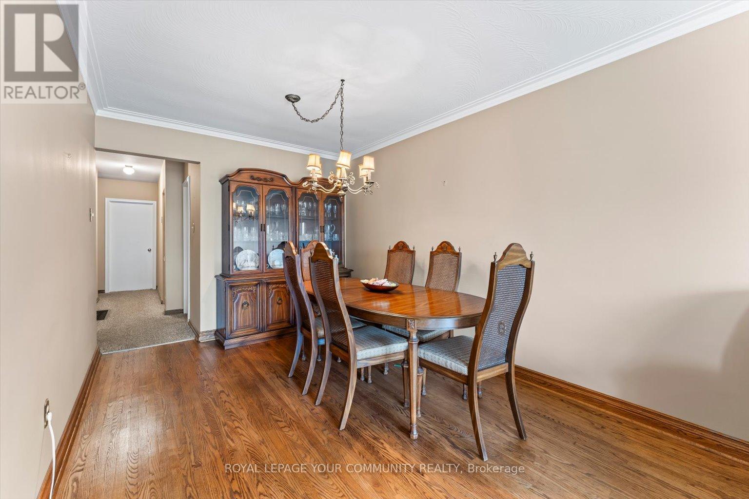 175 Lindylou Road, Toronto (Humbermede), Ontario  M9M 2B8 - Photo 6 - W12249704