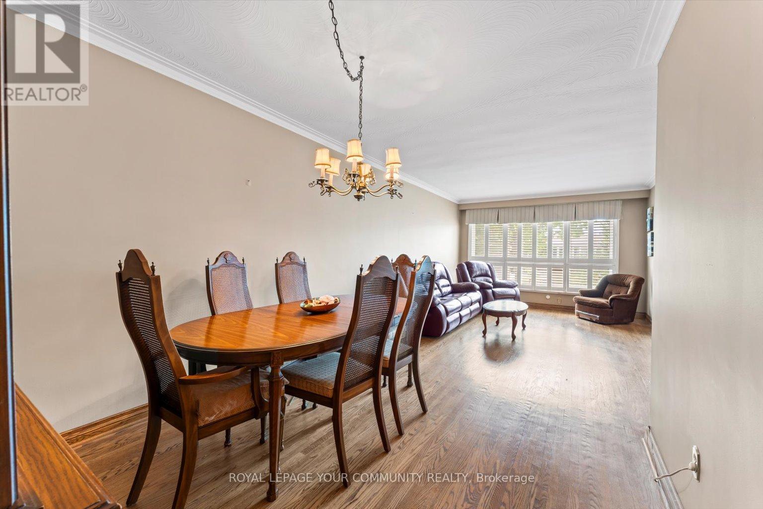 175 Lindylou Road, Toronto (Humbermede), Ontario  M9M 2B8 - Photo 7 - W12249704