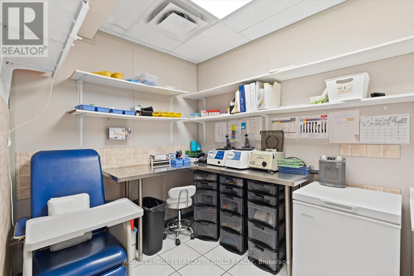 1662 & 1664 Dufferin Street, Toronto, Ontario  M6H 3M1 - Photo 21 - W12249737