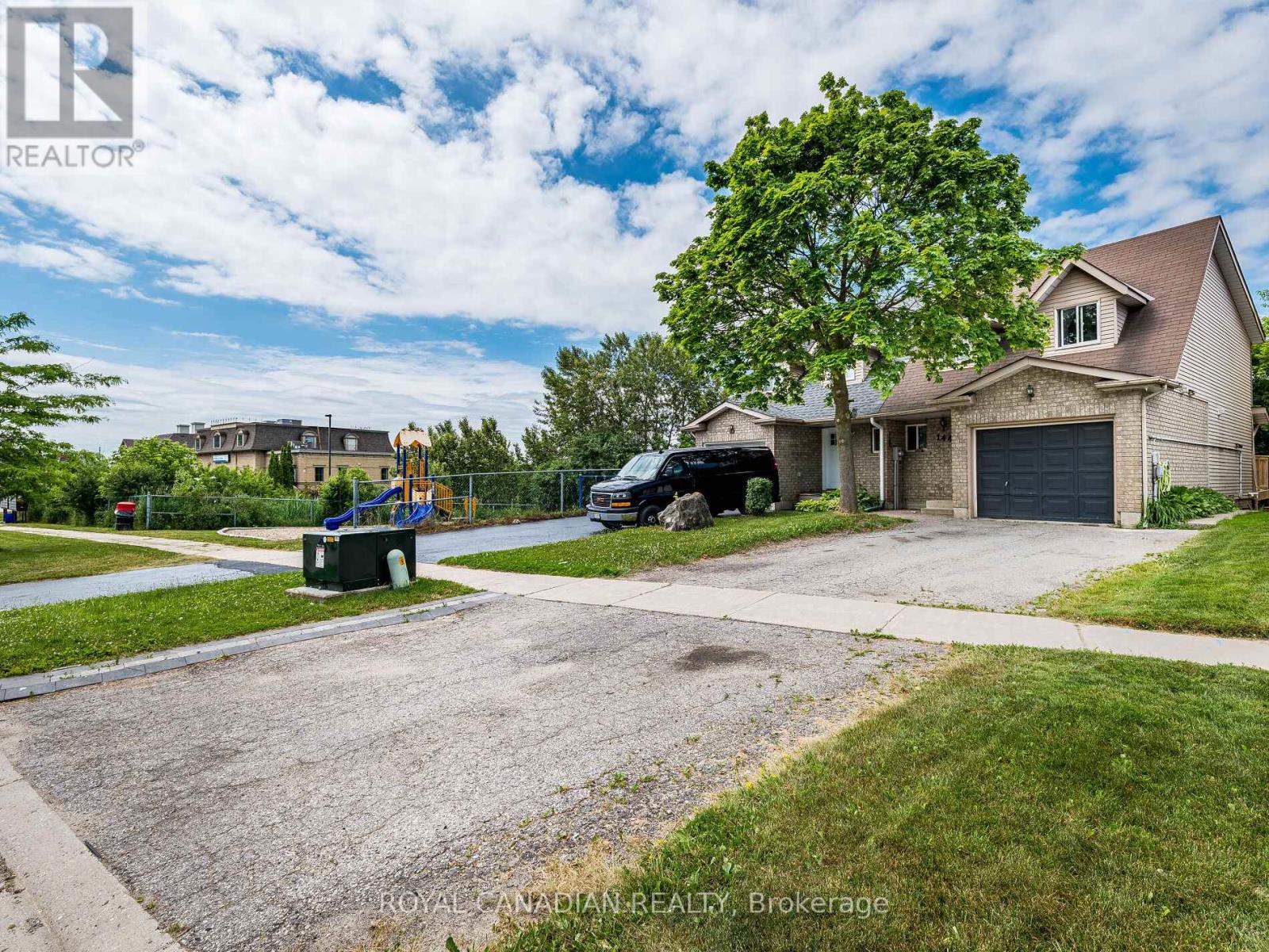 Property at 144 LAKEVIEW COURT image 2