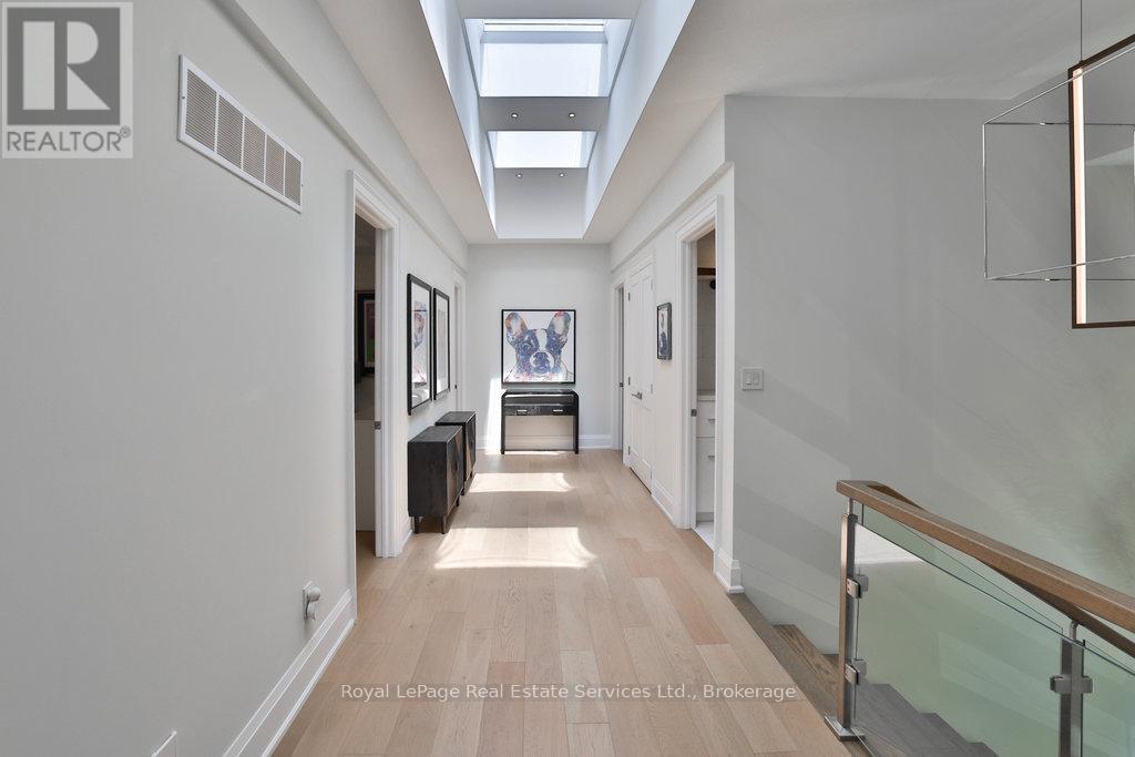 182 Charnwood Drive, Oakville, Ontario L6J 5H1 - Photo 35 - W12249941