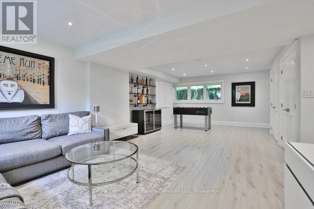 182 Charnwood Drive, Oakville, Ontario L6J 5H1 - Photo 37 - W12249941