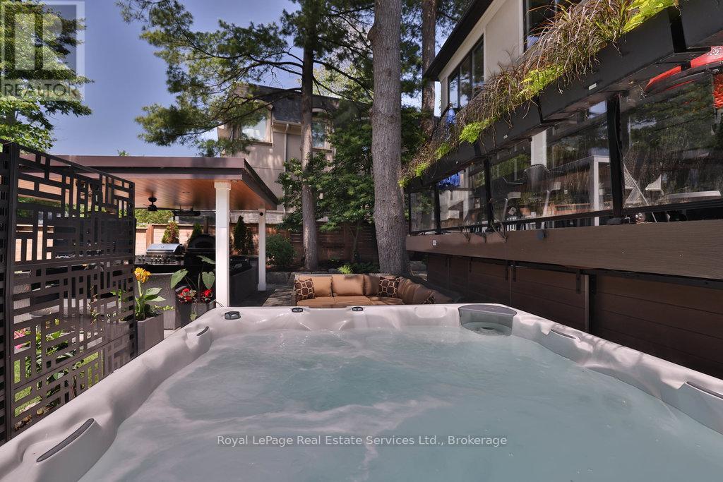 182 Charnwood Drive, Oakville, Ontario L6J 5H1 - Photo 45 - W12249941