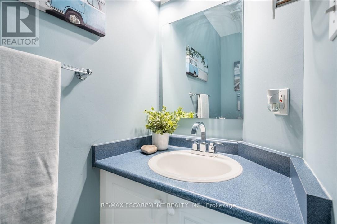 Property at 24 - 100 VINEBERG DRIVE image 5