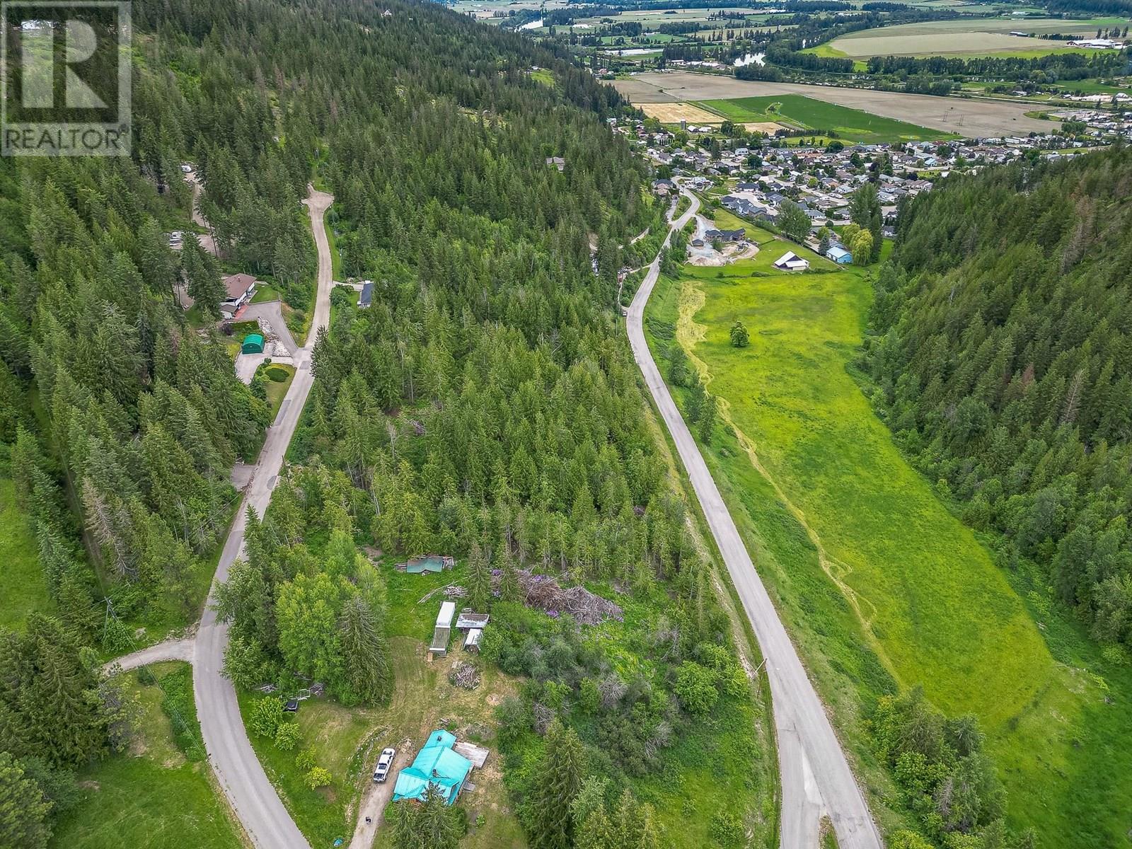 125 Timberlane Road, Enderby, British Columbia  V0E 1V1 - Photo 10 - 10353907