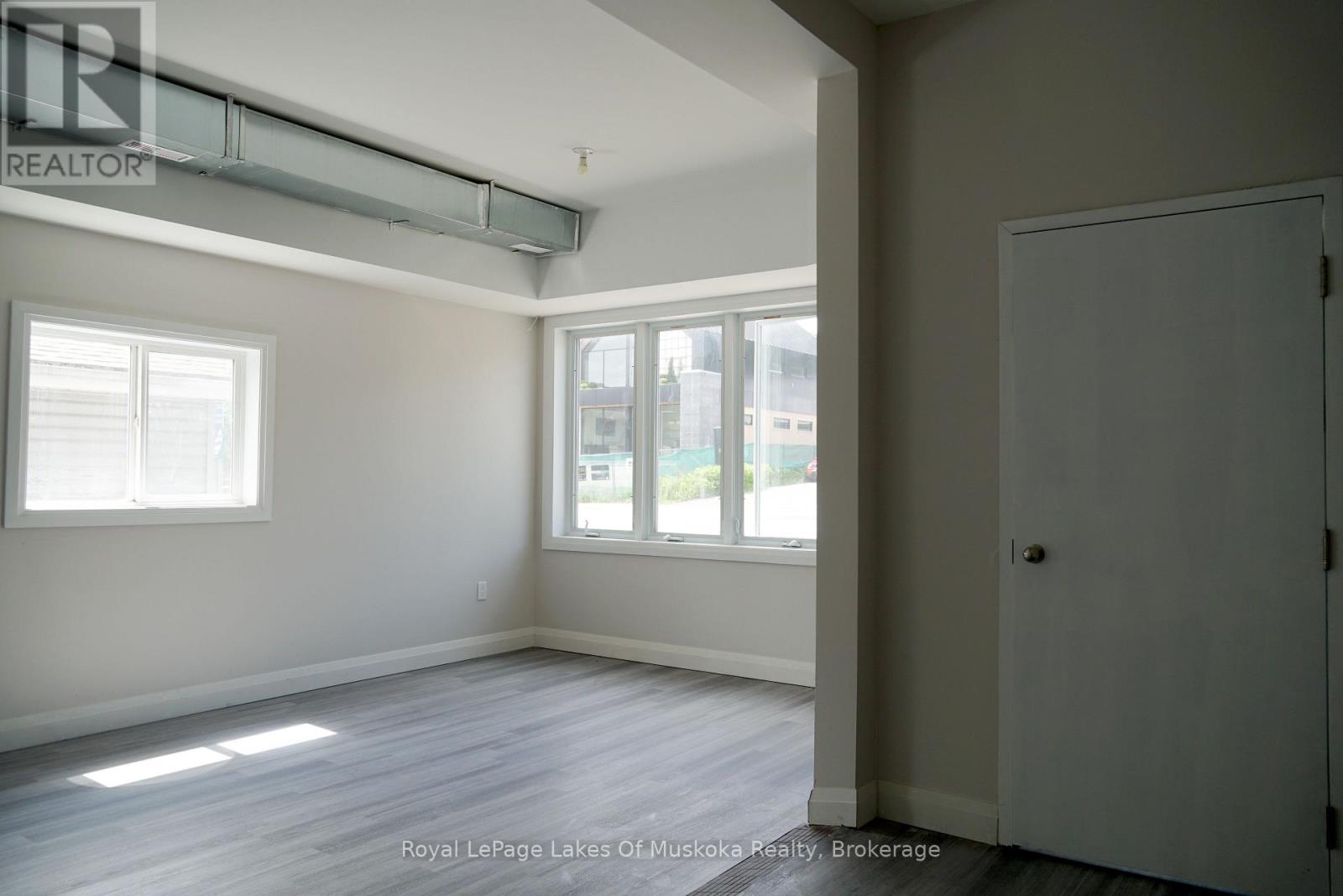 1 - 39 King William Street, Huntsville, Ontario  P1H 1G3 - Photo 8 - X12249934