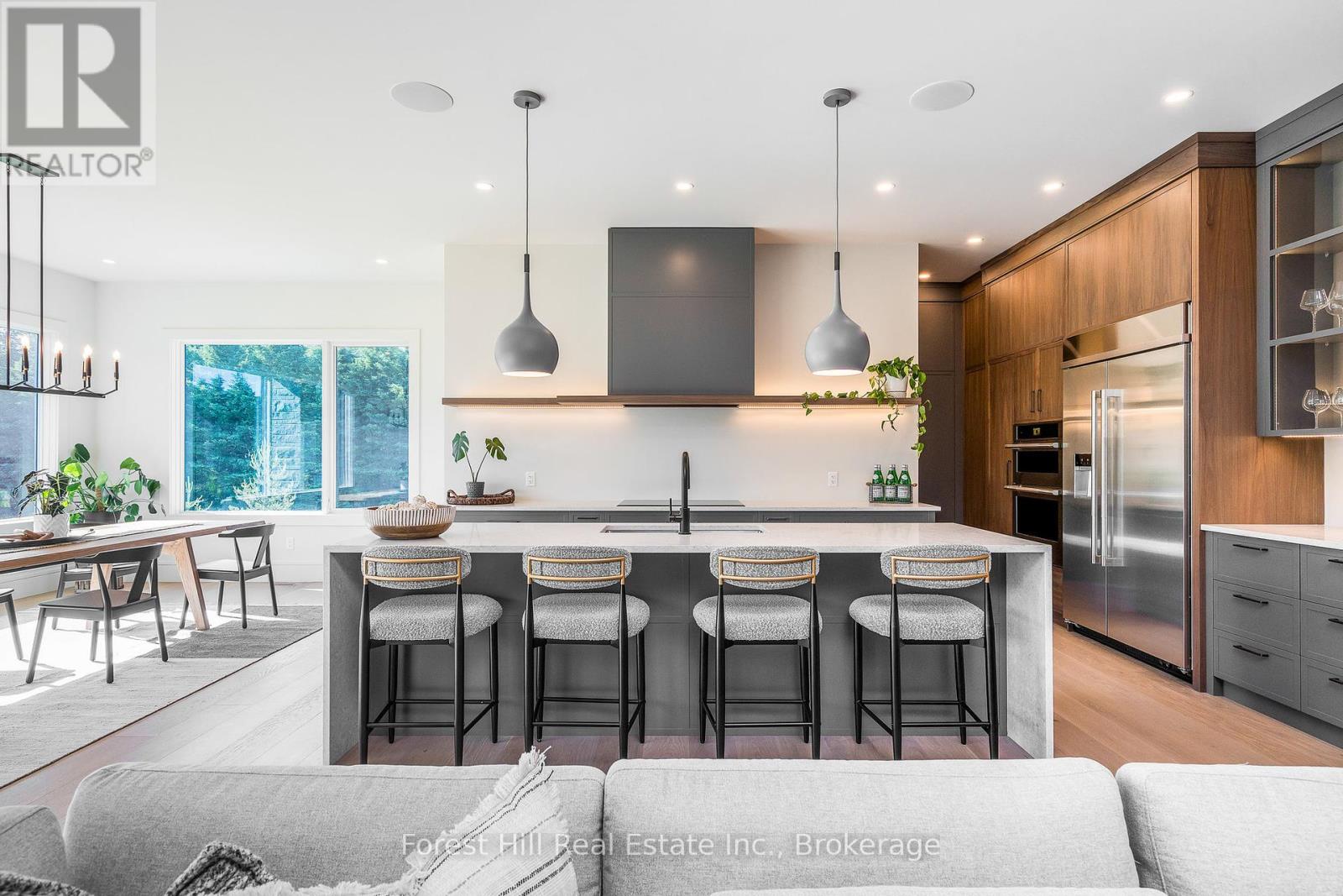 147 Blue Jay Crescent, Grey Highlands, Ontario  N0C 1H0 - Photo 6 - X12249951