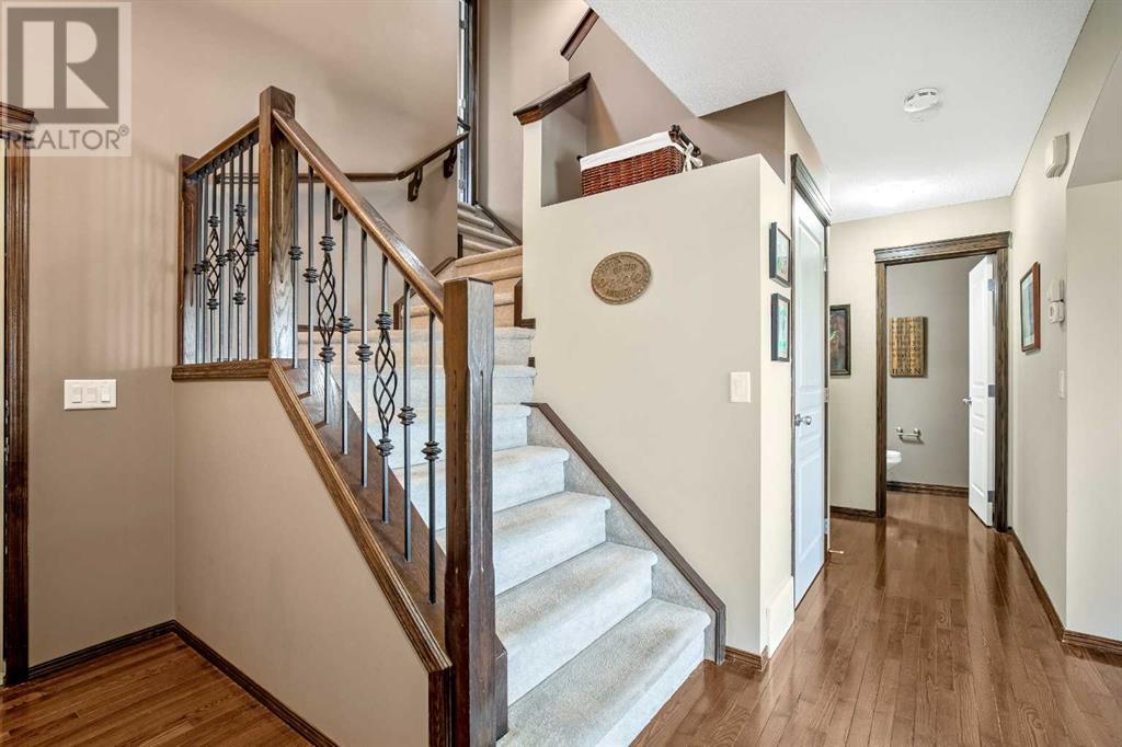Property at 285 Evermeadow Avenue SW image 5