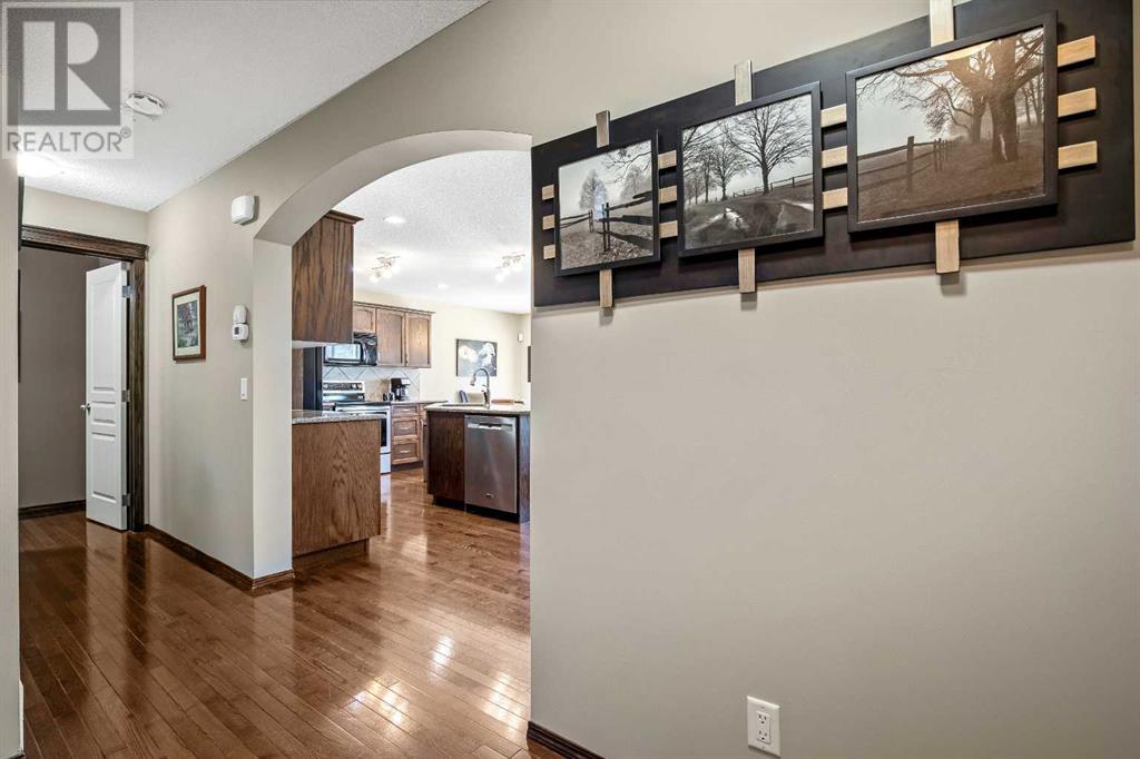 Property at 285 Evermeadow Avenue SW image 4