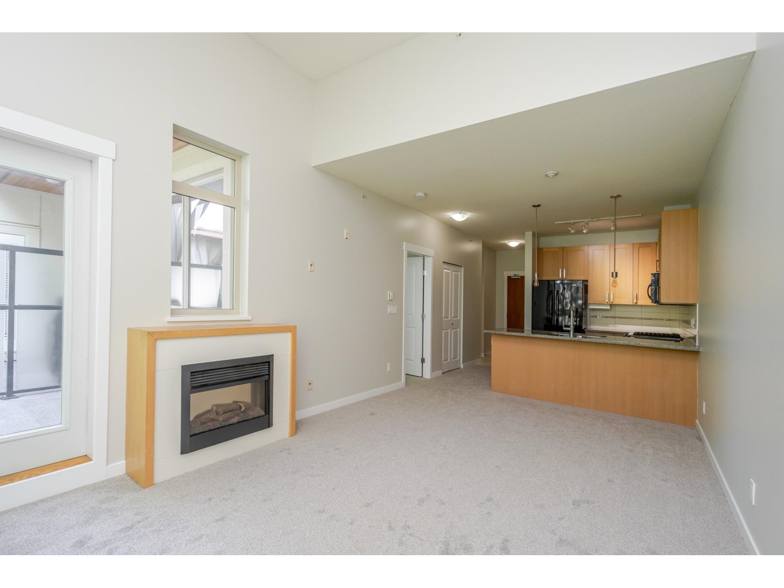 Property at 428 15988 26TH AVENUE image 5