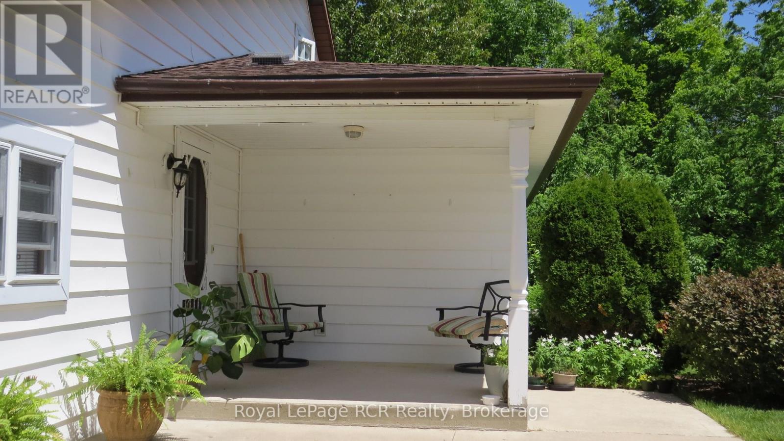 164 Edward Street, Saugeen Shores, Ontario  N0H 2L0 - Photo 12 - X12249308