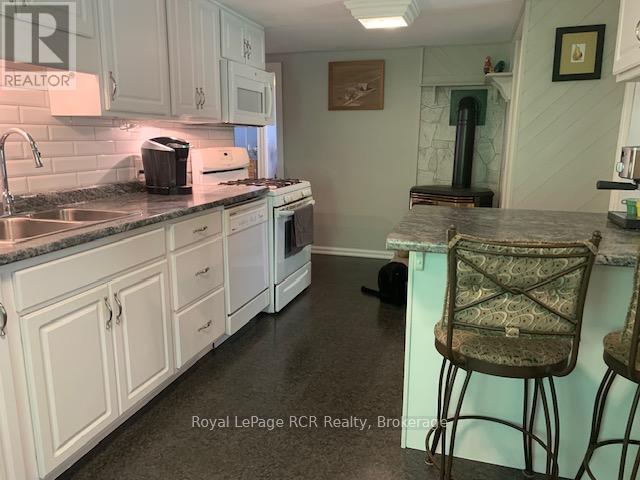 164 Edward Street, Saugeen Shores, Ontario  N0H 2L0 - Photo 19 - X12249308