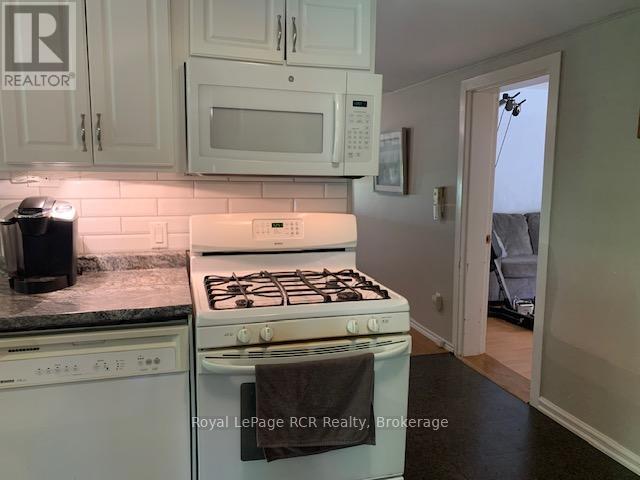 164 Edward Street, Saugeen Shores, Ontario  N0H 2L0 - Photo 22 - X12249308
