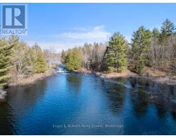 699 BUNNY TRAIL, Whitestone, Ontario
