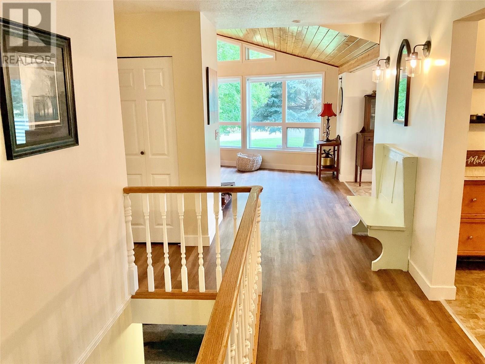 706 Central Avenue, Midway, British Columbia  V0H 1M0 - Photo 26 - 10354052