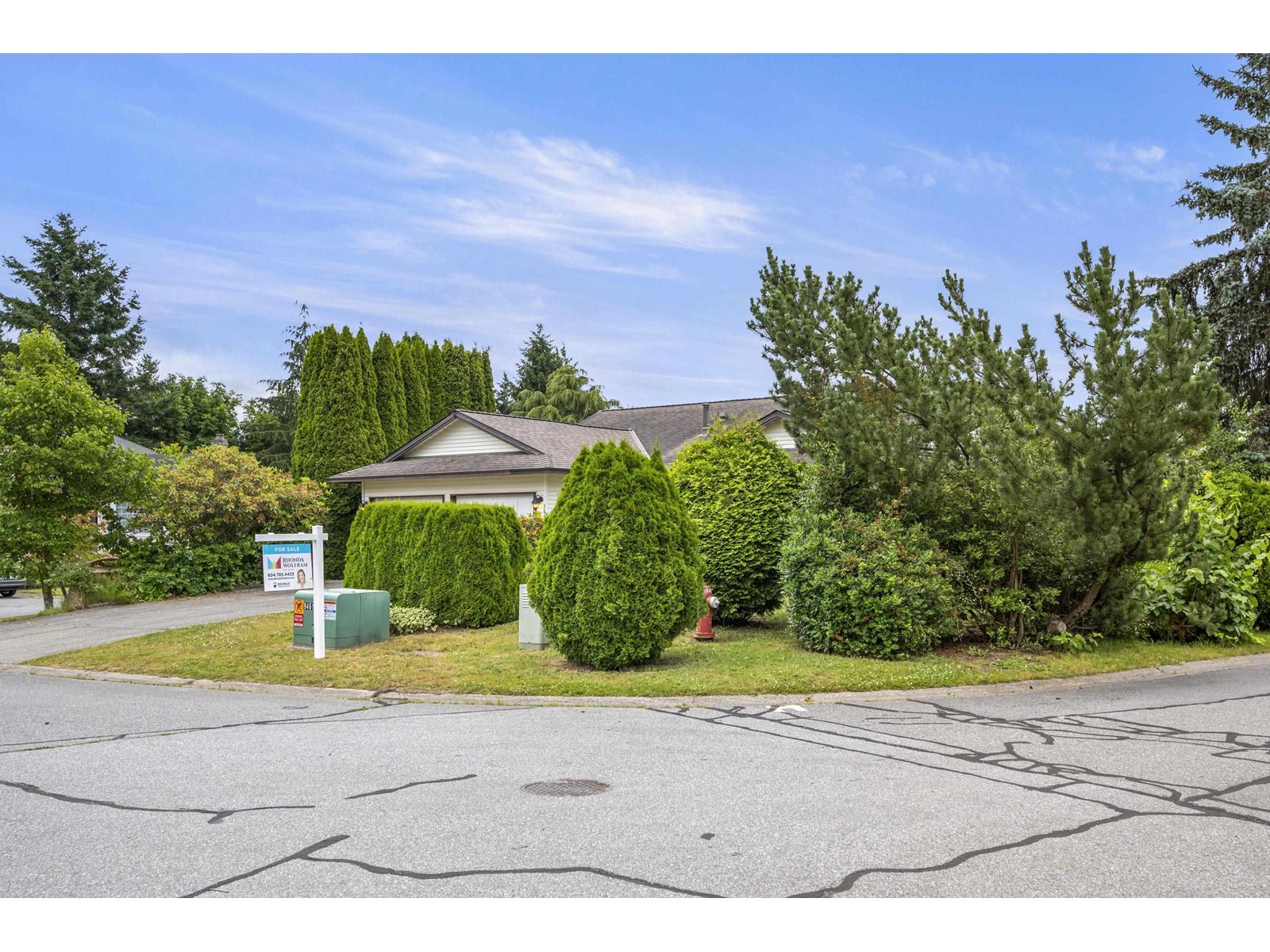 Property at 15958 19A AVENUE image 2