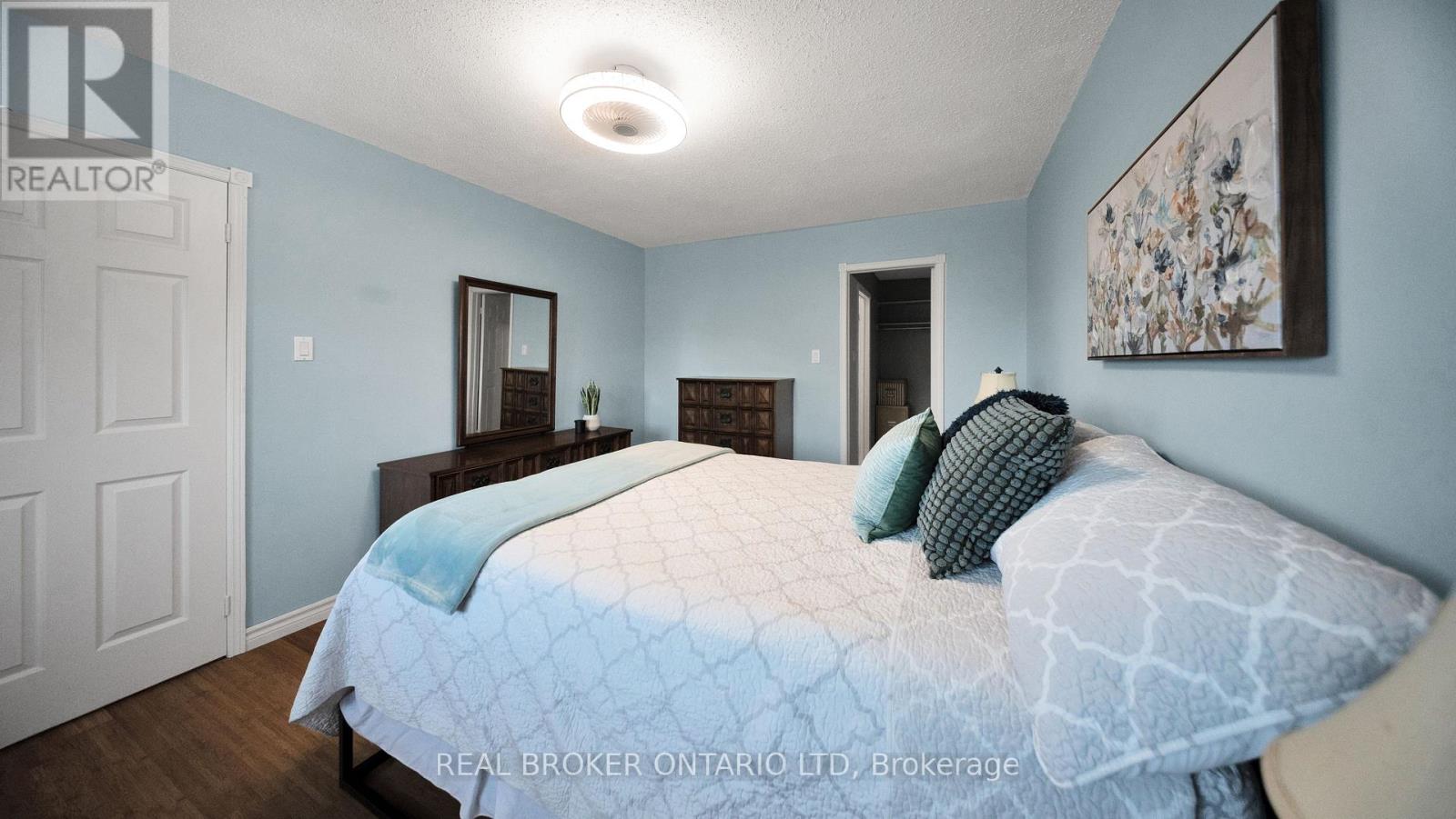 427 Olde Village Lane, Shelburne, Ontario  L0N 1S2 - Photo 20 - X12250096