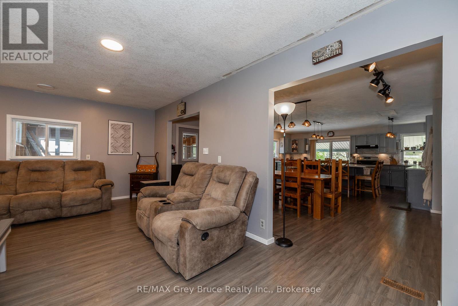 283 6 Concession, Arran-Elderslie, Ontario  N0H 2N0 - Photo 26 - X12250013