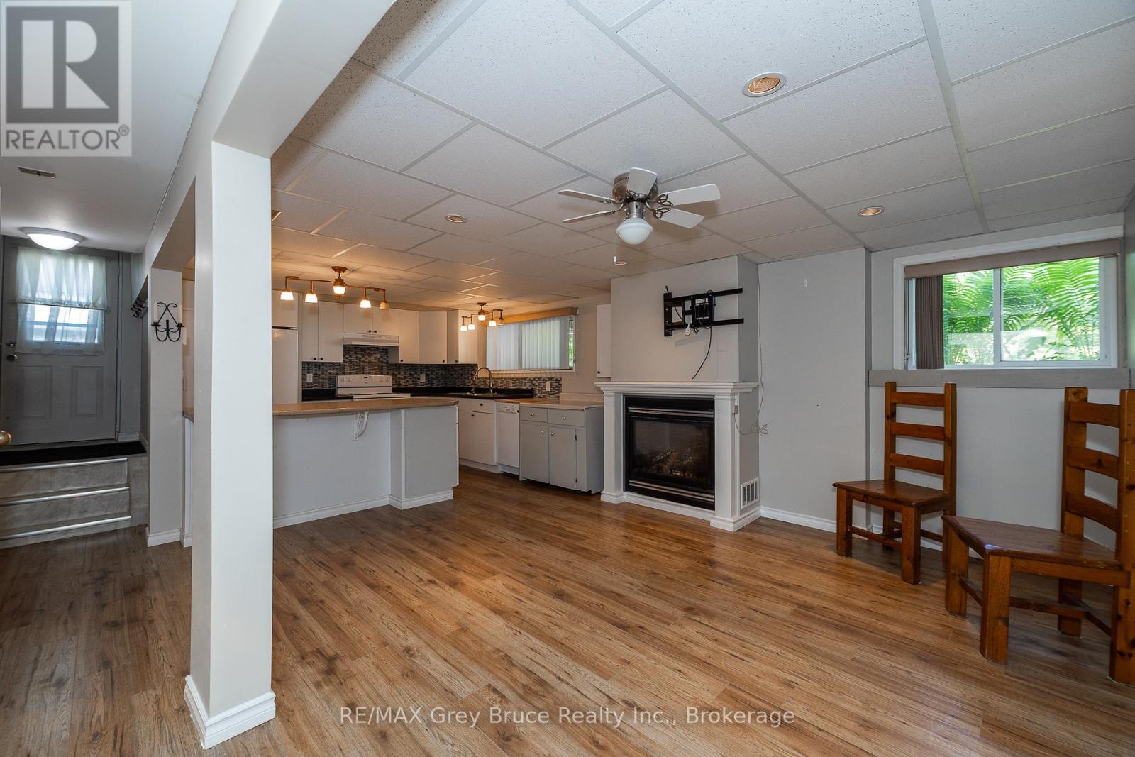 283 6 Concession, Arran-Elderslie, Ontario  N0H 2N0 - Photo 5 - X12250013