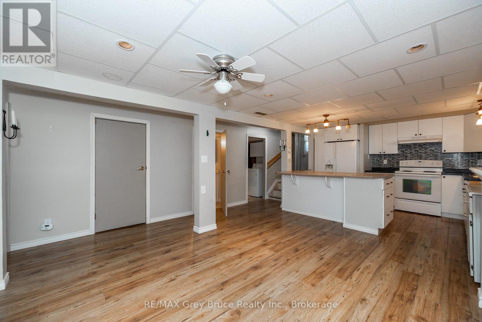 283 6 Concession, Arran-Elderslie, Ontario  N0H 2N0 - Photo 6 - X12250013
