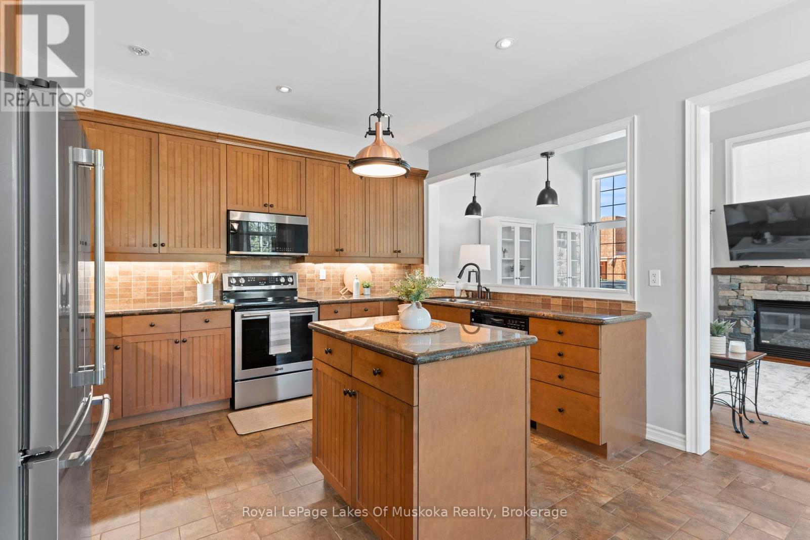 23 Spencer Street, Bracebridge, Ontario  P1L 0B7 - Photo 13 - X12250051