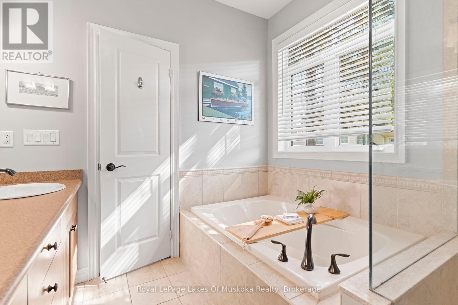 23 Spencer Street, Bracebridge, Ontario  P1L 0B7 - Photo 30 - X12250051