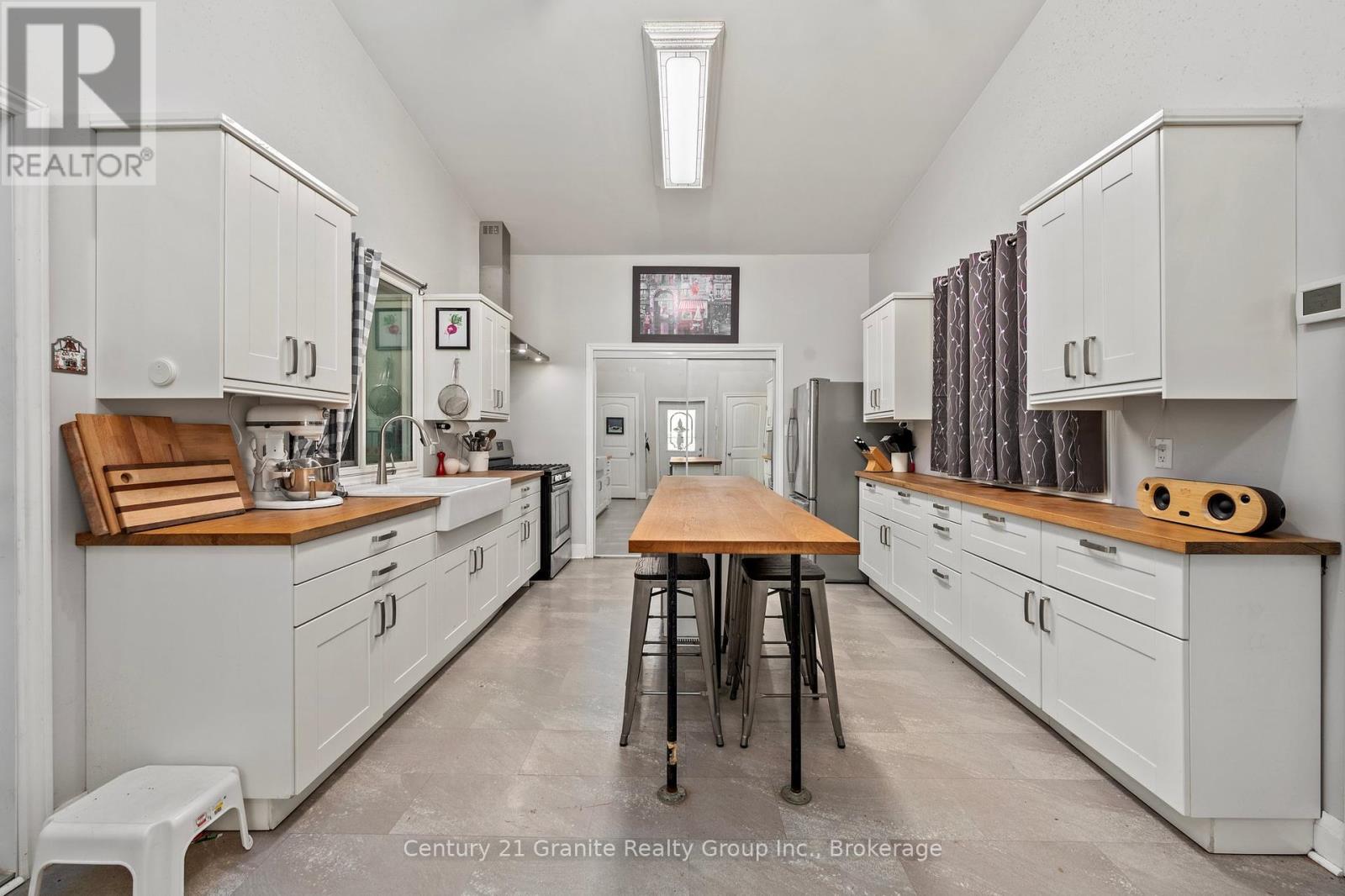 51 Farmcrest Avenue, Dysart Et Al, Ontario  K0M 1S0 - Photo 17 - X12250120