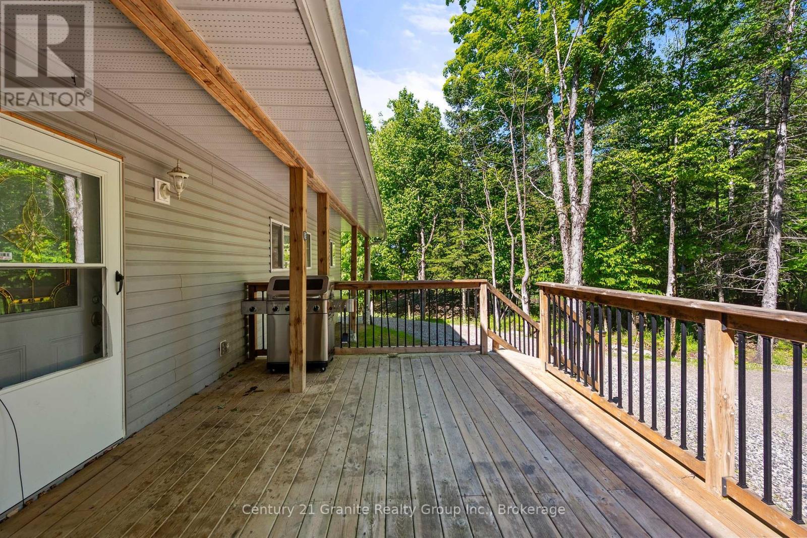 51 Farmcrest Avenue, Dysart Et Al, Ontario  K0M 1S0 - Photo 29 - X12250120