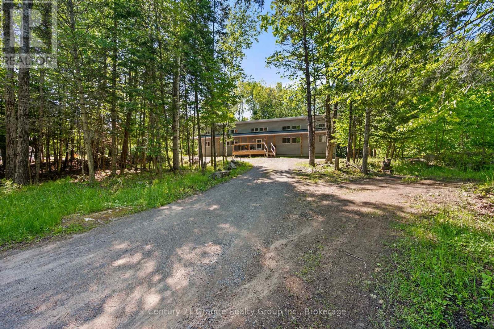 51 Farmcrest Avenue, Dysart Et Al, Ontario  K0M 1S0 - Photo 48 - X12250120