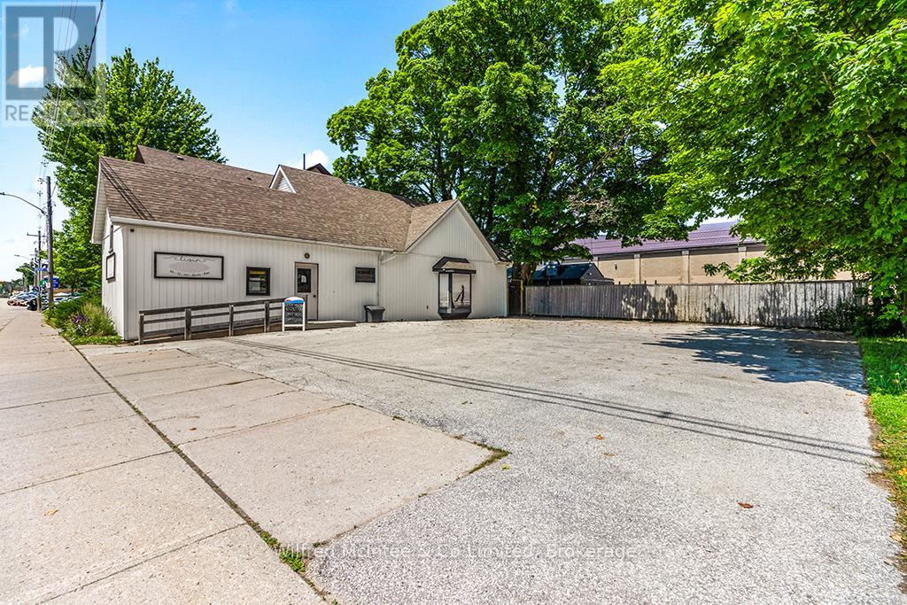 609 Bricker Street, Saugeen Shores, Ontario  N0H 2C0 - Photo 7 - X12250128