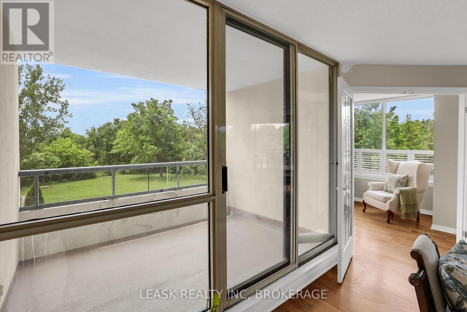303 - 3 Towering Heights Boulevard, St. Catharines, Ontario  L2T 4A4 - Photo 10 - X12250056