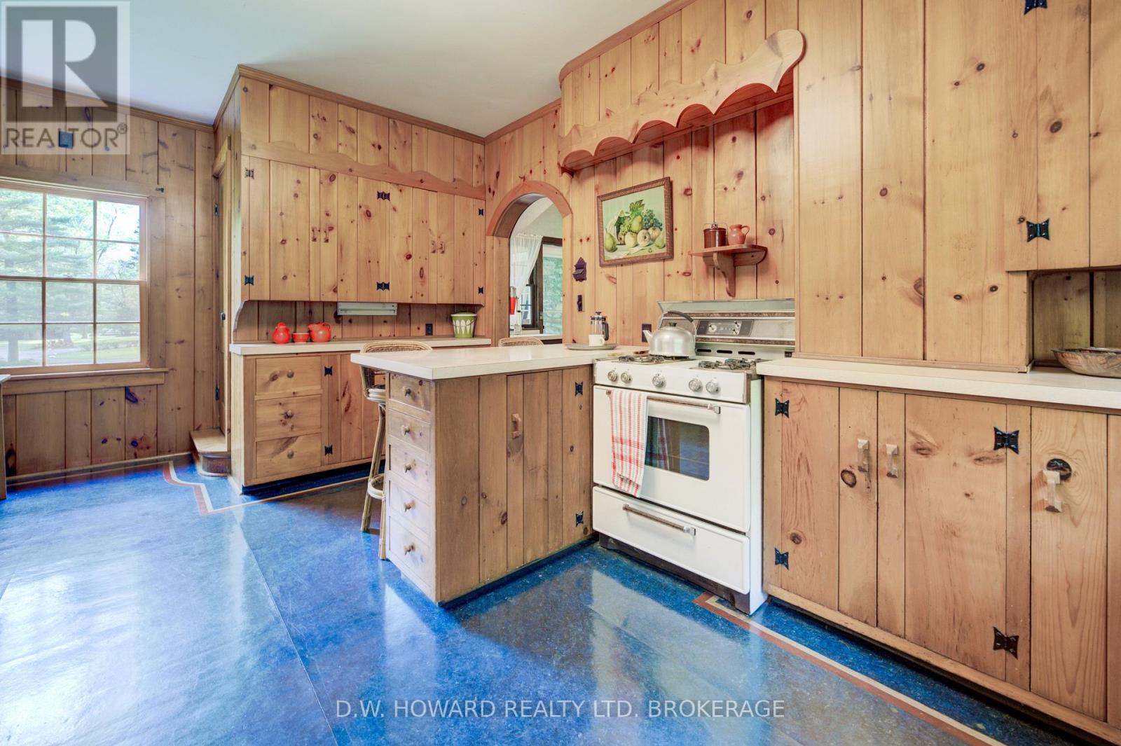 683 Pt Abino Road S, Fort Erie, Ontario  L0S 1N0 - Photo 13 - X12250119