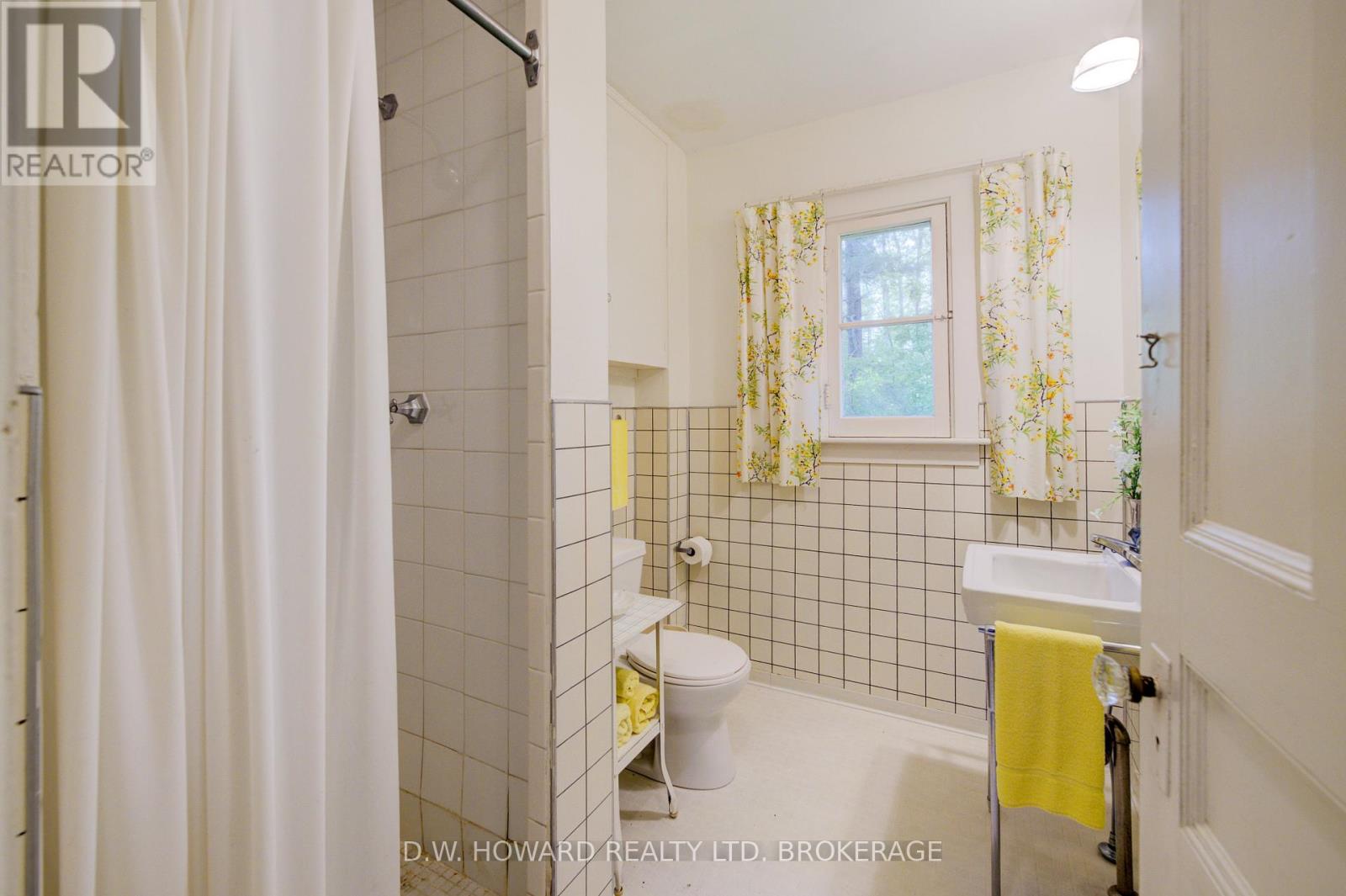 683 Pt Abino Road S, Fort Erie, Ontario  L0S 1N0 - Photo 28 - X12250119